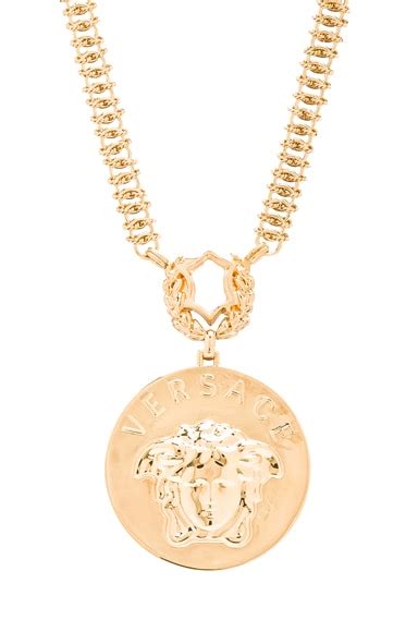 collier versace medusa femme|Collier Medusa Or .